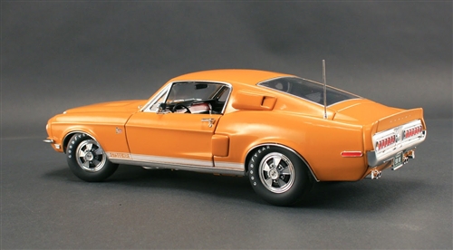 Limited Edition 1:18 1968 Shelby GT500KR